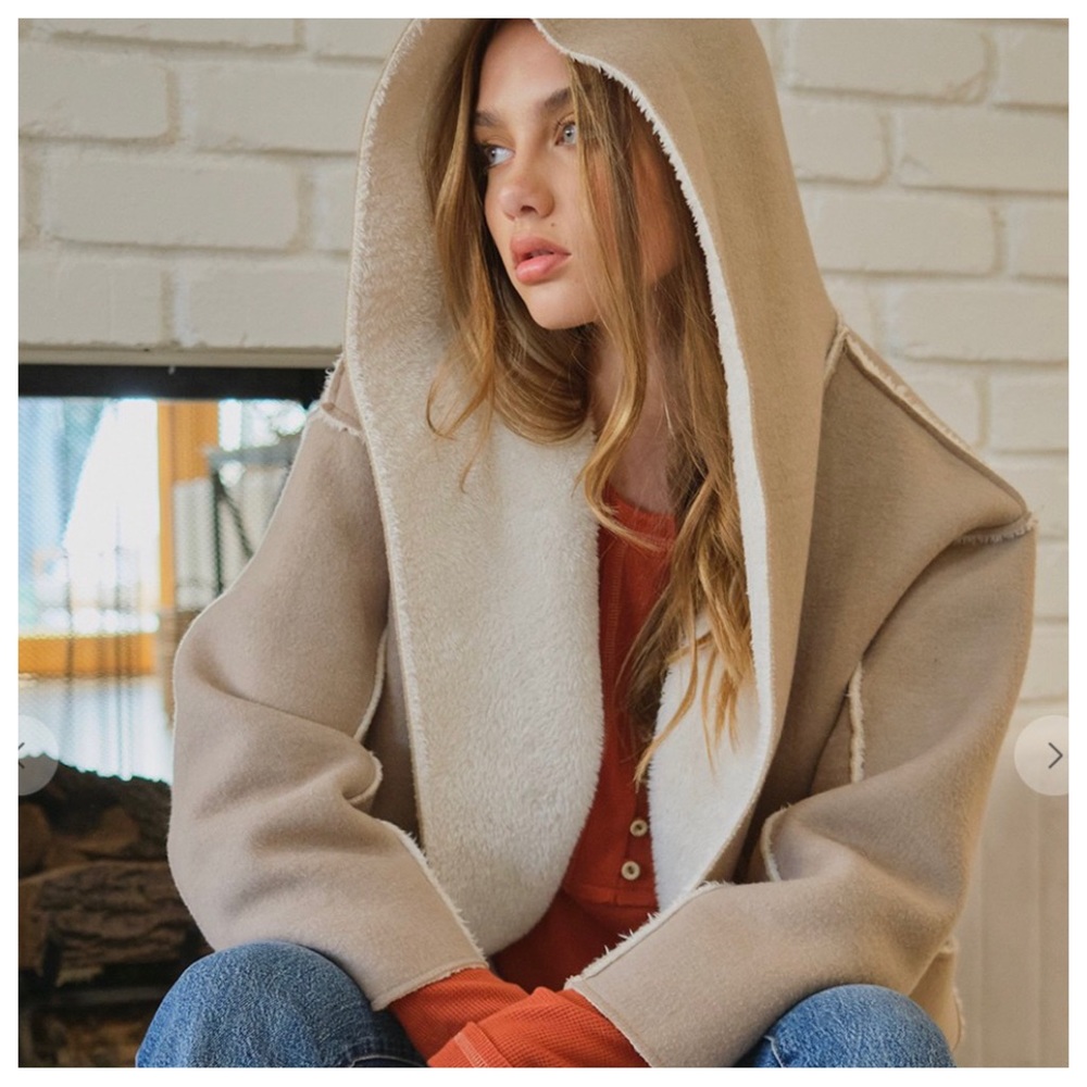40 Absolutely Fabulous Reversible Long Sleeve Sherpa
Jacket - Picture 5 of 5
